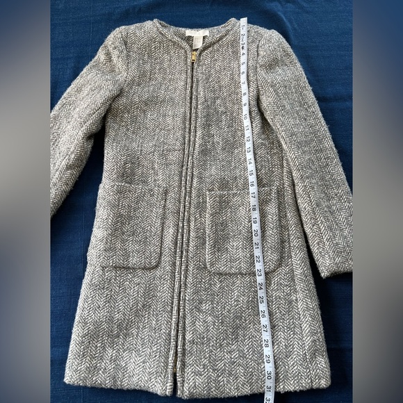 H&M Beautiful Herringbone Wool Blend Zip Up Coat Gray & White SZ 2 - Picture 4 of 7